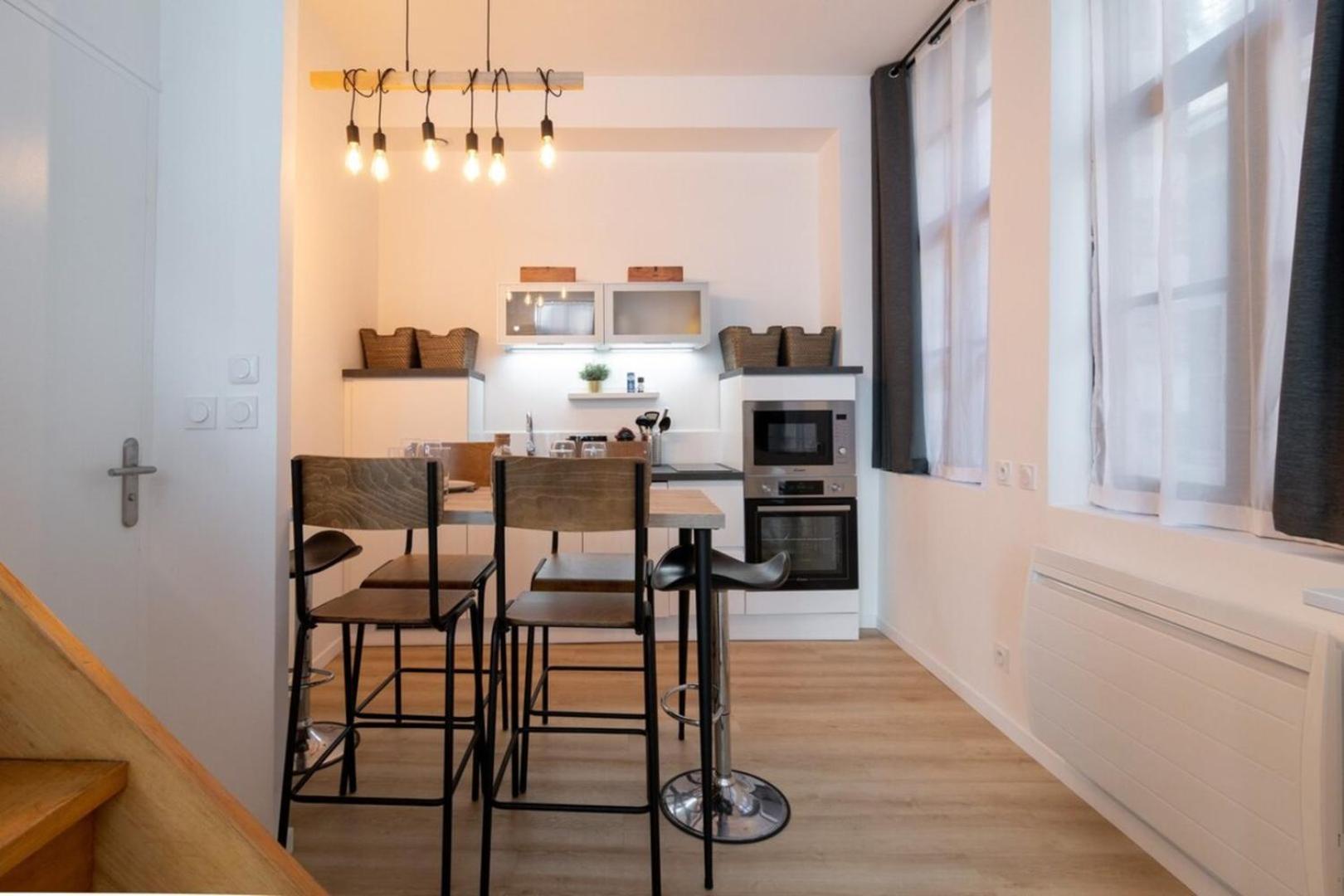 Unique 3 Bed House In Old Lille! Apartment